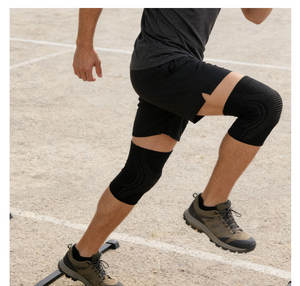 Soporte <span class=keywords><strong>de</strong></span> Rodilla OEM con Almohadilla <span class=keywords><strong>de</strong></span> Silicona, Estabilizadores Laterales Profesionales, Soporte <span class=keywords><strong>de</strong></span> Rodilla con Compresión <span class=keywords><strong>de</strong></span> Resorte - Product Image 4