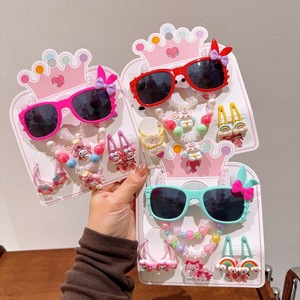 Mode coréenne, lunettes <span class=keywords><strong>de</strong></span> <span class=keywords><strong>soleil</strong></span> polarisées mignonnes pour femmes, collier, bracelet, ensemble <span class=keywords><strong>de</strong></span> 7 pièces, ensemble combiné, cadeau pour enfants - Product Image 1