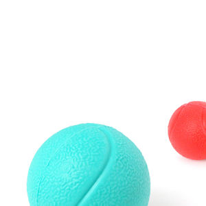 Juguete Interactivo para Mascotas con Sonido, Pelota de Tenis de TPR de 6 cm - Product Image 3