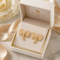 Boucles d'oreilles clous éléphant mignonnes en métal plaqué or avec imitation perle, personnalisées, de la marque Delta Group Label DST, bijoux pour femmes, idéales pour les cadeaux