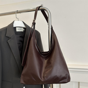 กระเป๋าถือสะพายไหล่ใบใหญ่ วัสดุ PU สำหรับเดินทาง ฤดูหนาวใหม่ ยอดนิยม สีพื้น เรียบง่าย ทันสมัย สำหรับผู้หญิง - Product Image 2