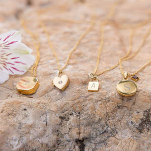 <span class=keywords><strong>Día</strong></span> de San Valentín chapado en oro apilado amor caja colgante medallón collar con colgante de corazón - Product Image 2