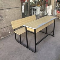 Ensemble de deux bureaux d'étudiant avec chaises et tiroirs 1m x 1m – Mobilier scolaire intégré pour l'étude des enfants (Export)
