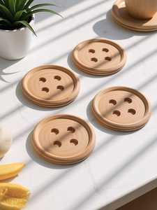 Ensemble de sous-verres en bois à finition lisse en forme de bouton - Product Image 4