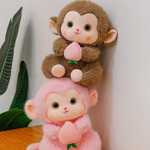 Peluche singe mignon avec une pêche à la main, petite poupée singe, oreiller en peluche, cadeau - Product Image 3