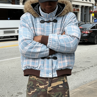Veste d'hiver matelassée vintage à carreaux pour hommes et femmes avec capuche en fourrure et fermeture à boutons, par Ouna Clothing Manufacturer