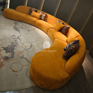 Divano di Lusso in Velluto dal Design Italiano, Set di Divani Moderni Morbidi e Confortevoli, Arredamento per Soggiorno a 7 Posti - Product Image 4