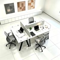 Bureau de travail modulaire en bois moderne à 3 postes pour immeuble de bureaux