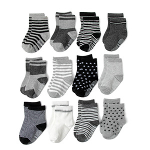Atacado 12 Pares/<span class=keywords><strong>Set</strong></span> Menino Bebê Preto Cinza Listras Iniciar Padrão Meias para Criança Infantil Algodão Não-skid Crianças Meias - Product Image 1