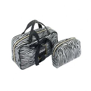 Sac de voyage pour maquillage personnalisé en cuir à motif zèbre, sac cosmétique de luxe, organiseur de maquillage en cuir, fabriqué en usine BSCI - Product Image 2