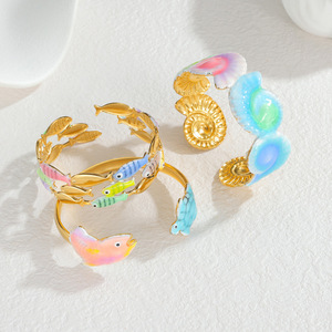 Nouveau Bracelet Ouvert Femme Tendance 2026 en Acier Inoxydable Plaqué Or 18K, Motif Coquillage Étoile de Mer, Étanche et Inaltérable, Bijou de <span class=keywords><strong>Plage</strong></span> - Product Image 2