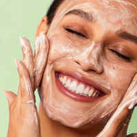 Nettoyant à l'huile pour le visage en gros Nettoyant pour le visage Nettoyant quotidien pour le visage Soin de visage Nettoyant pour le visage pour un nettoyage en profondeur