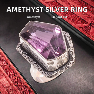 Anillo de Plata de Ley 925 con Amatista de Corte Clásico y Elegante para Unisex, Ideal para Bodas, Aniversarios, Compromisos y Fiestas - Product Image 2