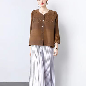 PY Primavera - Cárdigan Elegante y Transpirable para Mujer, Estilo Coreano, con Pliegues, Cuentas y Mangas Acampanadas, Holgado e Informal - Product Image 5