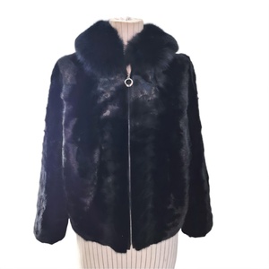 2026 New Fashion Winter Windproof Warmth Tan Sheep Fur Short <strong>Coat</strong> for the Elegant and <strong>Kingly</strong> Women - Product Image 4