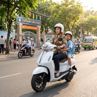 Moto électrique économique, puissance 1500W, chargeur intelligent 72V 4A, temps de charge 6 heures, adapté aux routes accidentées et pluvieuses en Asie du Sud-Est
