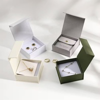 Emballage en carton mat personnalisé pour bijoux, boîte magnétique pour collier, boîte rigide à rabat pour bague, boucles d'oreilles, pendentif, bracelet, boîte à bijoux, écrin pour bague