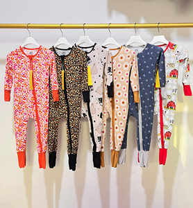Pigiama con Cerniera per Neonati in Bambù 95% Personalizzato di Alta Qualità, Stampa Camouflage con Fiocco Rosa e Paperella, Tutina con Cerniera in Bambù per Bambini - Product Image 6