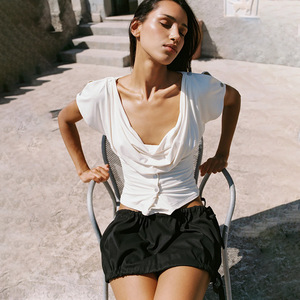 เสื้อยืดผู้หญิง สีพื้น โพลีเอสเตอร์ ผ้าถัก คอระบาย ติดกระดุม ทรงเข้ารูป ช้อปปิ้งรูทิน FDL2040 - Product Image 1