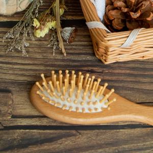 Conjunto de cepillo de pelo de cabra y peine para bebé, juego de cepillo de pelo de madera suave para recién nacido, superventas - Product Image 5