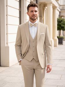 Traje de 3 Piezas Color Caqui para Hombre, Diseño Personalizado ODM, Corte Entallado, Solapa con Muescas, para Bodas y Negocios, Fabricante Mayorista - Product Image 1