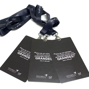 <span class=keywords><strong>Carte</strong></span> PVC imprimable vierge avec logo personnalisé et réutilisable, <span class=keywords><strong>carte</strong></span> d'identité du personnel de l'hôtel, insigne nominatif du personnel de l'hôtel avec lanière - Product Image 2