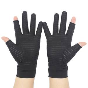 Guantes de compresión de cobre al por mayor sin <span class=keywords><strong>dedos</strong></span> para alivio del dolor de <span class=keywords><strong>artritis</strong></span> y soporte para <span class=keywords><strong>manos</strong></span> para mujeres y hombres - Product Image 2
