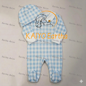 Ensemble cadeau nouveau-né : Barboteuse grenue en coton biologique avec chaussons et bonnet pour bébés - Product Image 3
