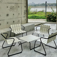 Ensemble de table et chaises d'extérieur en aluminium de style industriel, mobilier de salle à manger pour café, restaurant, table et chaises de patio pour villa, cour