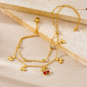 Linda tobillera de doble cadena con colgante de cereza, chapada en oro, de acero inoxidable, con dije de corazón esmaltado, cereza y cristal redondo, tobilleras delicadas - Product Image 2