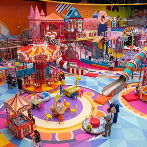 Service de conception d'équipements de jeux intérieurs haut de gamme sur mesure, structure de jeu pour les centres de divertissement familial (FEC) et les centres commerciaux de luxe - Product Image 1