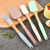 Ensemble de quatre pièces outils de cuisson Silicone brosse à huile séparée ménage cuisine crème confiture épandeur manche en bois grattoir à gâteau