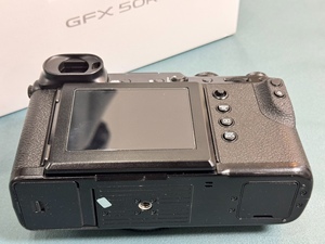 ขายส่งกล้องมิเรอร์เลส FUJIFILM GFX 50R ของแท้ ความละเอียด 51.4MP บันทึกวิดีโอ 4k มือสอง ตัวกล้องเท่านั้น - Product Image 4