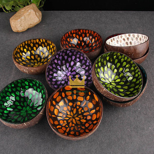 Cuencos de Coco Hechos a Mano con Madreperla, Cuencos de Concha Natural para Recuerdos y Regalos Únicos a Precio Económico - Product Image 3