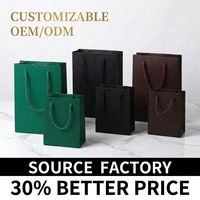 Sac en papier carré personnalisé pour bijoux, avec taille et finition sur mesure, pour emballage de coffrets cadeaux et présentation de bijoux en magasin.