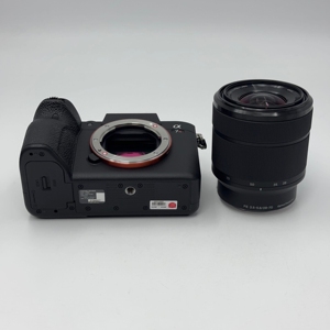 Cámara <span class=keywords><strong>Sony</strong></span> <span class=keywords><strong>Alpha</strong></span> 7R <span class=keywords><strong>IV</strong></span> A7R4 de Fotograma Completo con Lente OSS de 28-70 mm, Paquete Completo Todo en Uno, 61.0MP, Video 4K, Kit Profesional de Estudio - Product Image 6