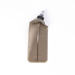 Botella de agua suave de TPU con infusor, muestra gratuita - Product Image 5