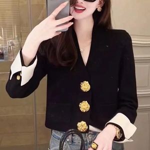 Cardigan Lavorato a <span class=keywords><strong>Maglia</strong></span> da <span class=keywords><strong>Donna</strong></span> con Scollo a V, Design di Lusso Invernale in Bianco e Nero a Contrasto, Vendita all'Ingrosso - Product Image 3