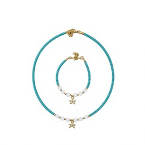 Conjunto de Collar y Pulsera DAFNI con Cuentas de Plástico Coloridas y Ojo Turco - Hecho a Mano para el Día de la Madre y San Valentín - Product Image 1