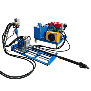 Machine compacte de tirage de tuyaux hydraulique diesel pour le forage directionnel horizontal et le passage de câbles et de conduites souterraines - Product Image 1