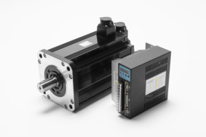 Mô-men xoắn cao 7.5 <span class=keywords><strong>Kw</strong></span> <span class=keywords><strong>AC</strong></span> đồng bộ điện CNC servo <span class=keywords><strong>Motor</strong></span> 220V 1500rpm ba giai đoạn servomotor cho trục chính - Product Image 3