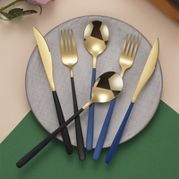 Ensemble de couverts de luxe couleur or royal en acier inoxydable SS304 durable, couteau et fourchette pour restaurant