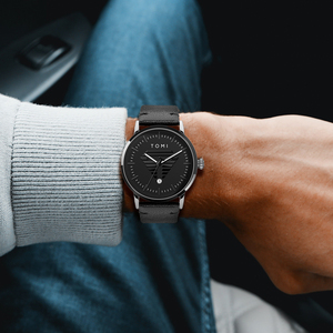 Montre à quartz TOMI Big LOGO tendance avec boîtier en alliage, bracelet en cuir, cadran en verre, aiguilles, <span class=keywords><strong>mouvement</strong></span> Hangzhou 40 mm - Product Image 2