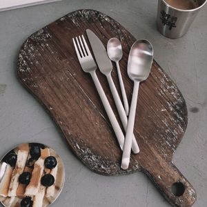 Set di Posate in Acciaio Inox Opaco Stile Industriale Americano Vintage Nordico con Coltello da Bistecca, Forchetta e Cucchiaio da Dessert - Product Image 2