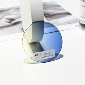 <span class=keywords><strong>Lentille</strong></span> <span class=keywords><strong>de</strong></span> lunettes <span class=keywords><strong>de</strong></span> soleil TR18 à prix compétitifs Lentilles <span class=keywords><strong>de</strong></span> lunettes <span class=keywords><strong>de</strong></span> soleil en nylon environnemental recyclé avec <span class=keywords><strong>lentille</strong></span> <span class=keywords><strong>de</strong></span> <span class=keywords><strong>couleur</strong></span> bleue Giadient - Product Image 3