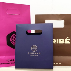 ถุ<span class=keywords><strong>ง</strong></span>กระดาษขอ<span class=keywords><strong>ง</strong></span>ขวัญพิ<span class=keywords><strong>ม</strong></span>พ์โลโก้แบรนด์ส่วนตัวแบบกำหนดเอ<span class=keywords><strong>ง</strong></span> ถุ<span class=keywords><strong>ง</strong></span>กระดาษขอ<span class=keywords><strong>ง</strong></span>ขวัญสำหรับร้านขายอุปกรณ์ทำ<span class=keywords><strong>ผม</strong></span>สุดหรู - Product Image 6