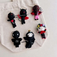 Figurine de sorcière Vaudou en fil de coton fait main, porte-clés décoratif pour l'Halloween, cadeau d'ambiance festive