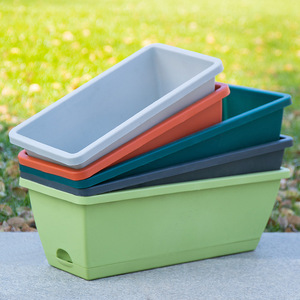 Ensemble de pots de fleurs en plastique polyvalents : Meubles durables pour l'intérieur et l'extérieur, idéaux pour vos plantes, parfaits pour la décoration de la maison et du jardin - Product Image 3