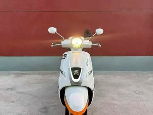 Scooter à essence <span class=keywords><strong>Peugeot</strong></span> Django 150cc <span class=keywords><strong>de</strong></span> haute qualité, design rétro élégant, moto pour les déplacements quotidiens - Product Image 5
