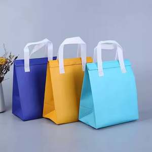 Sacs isothermes écologiques personnalisés en non-tissé imperméable avec feuille d'aluminium pour emballage alimentaire à emporter et boissons - Product Image 1